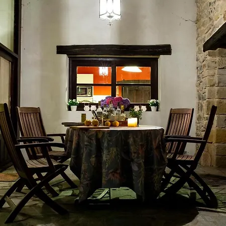 Casona De La Parra * San Miguel de Meruelo